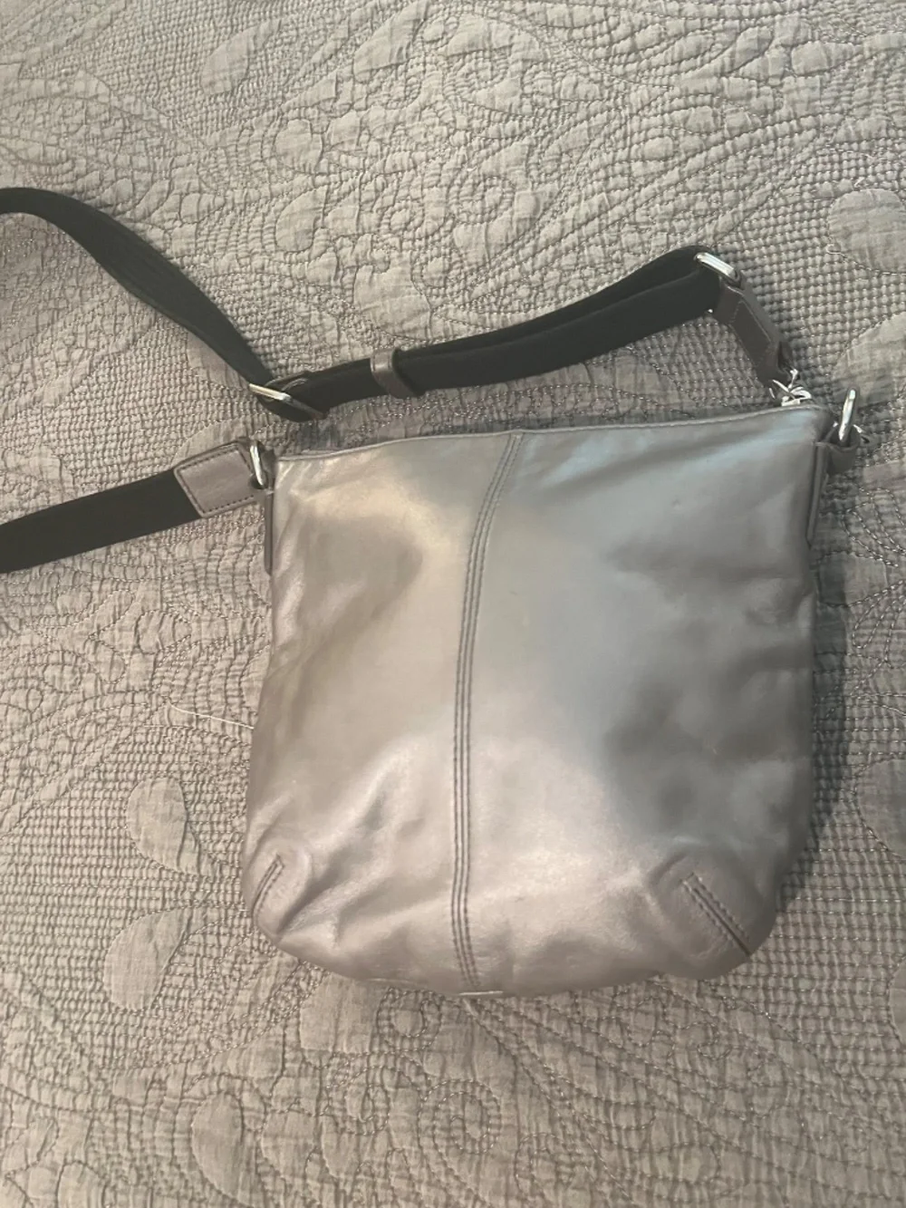 Coach Metallic Gun Metal Leather Crossbody Bag w/ Silver Turnlock Nice Inside